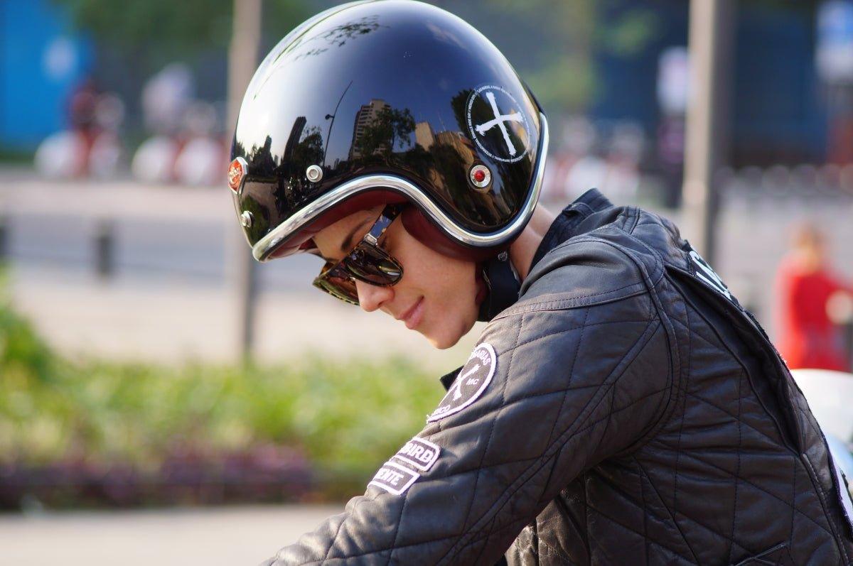 Aquí y Ahora: Carla Henkel, Presidente Of Las Marias MC