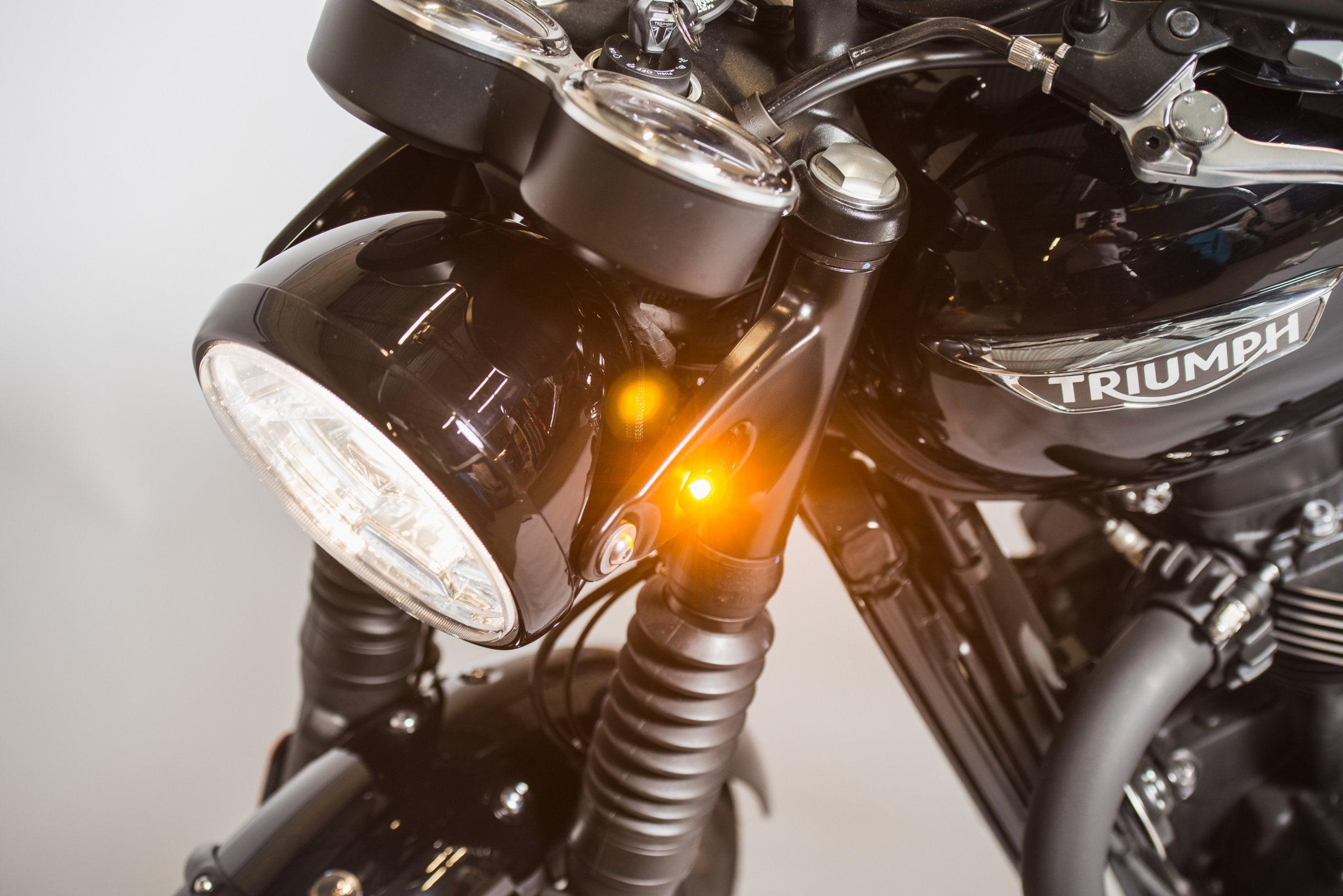 Best Analog Signal Pods for Triumph Motorcycles