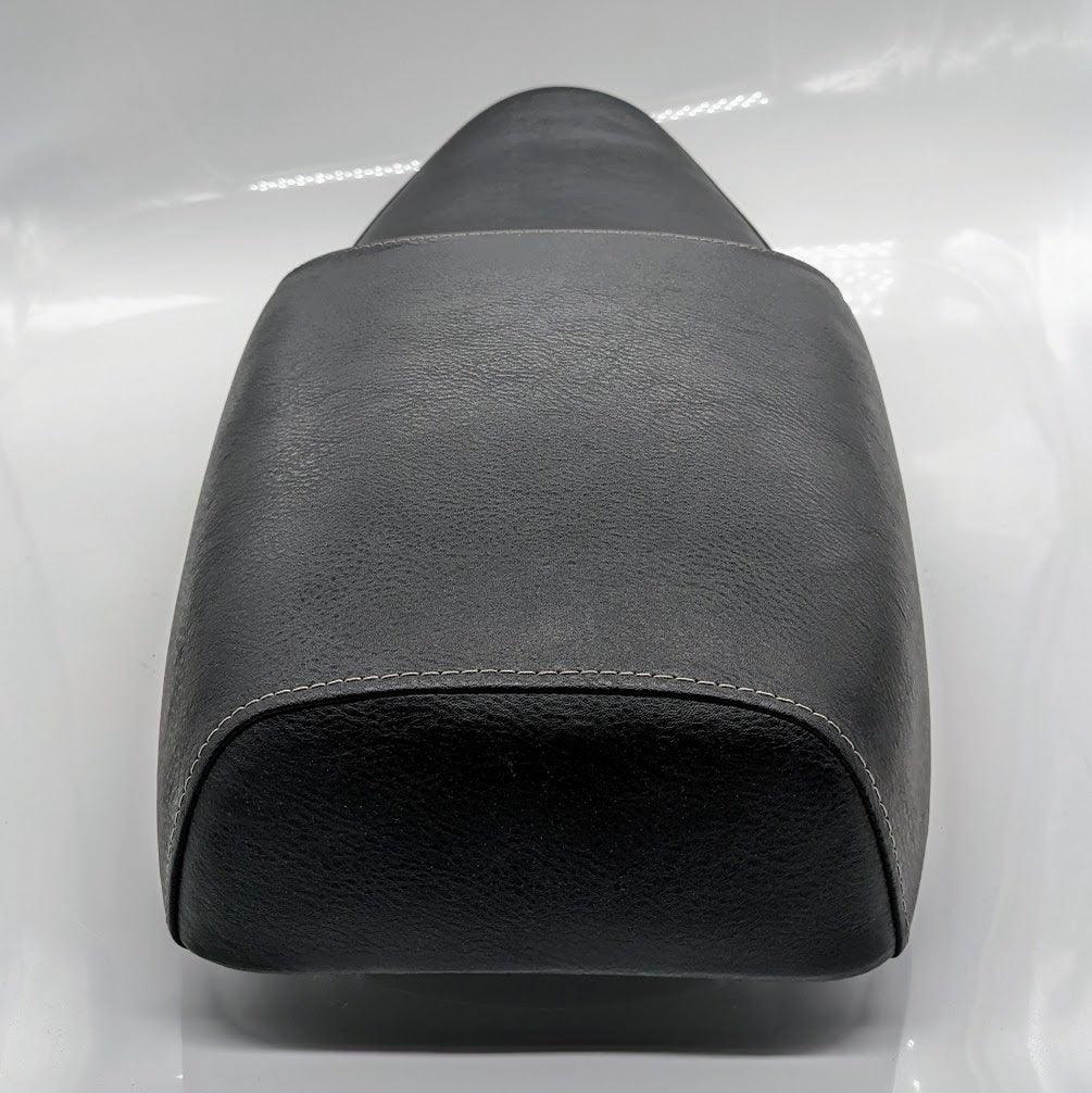 Biltwell Spencer Seat - Black Smooth - British Customs